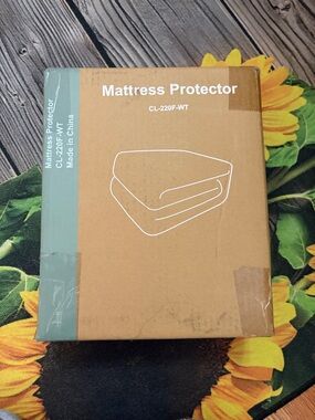 Mattress Protector - White Waterproof Mattress Cover